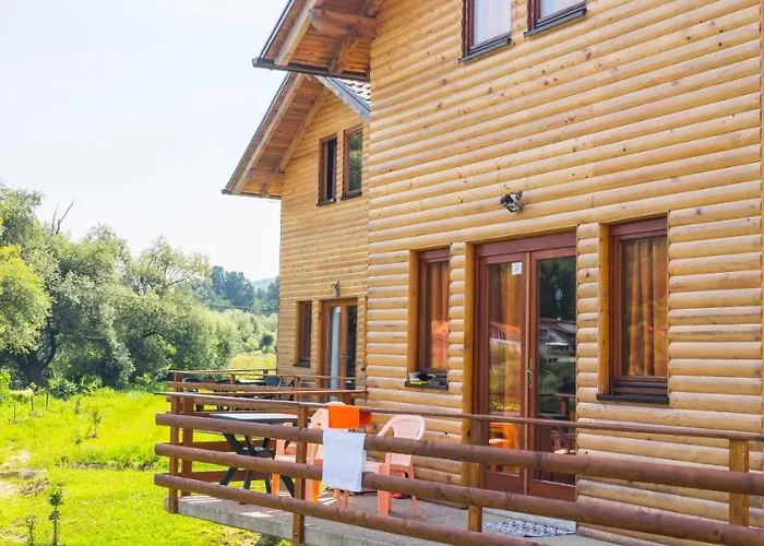 Holiday Homes Piralo
