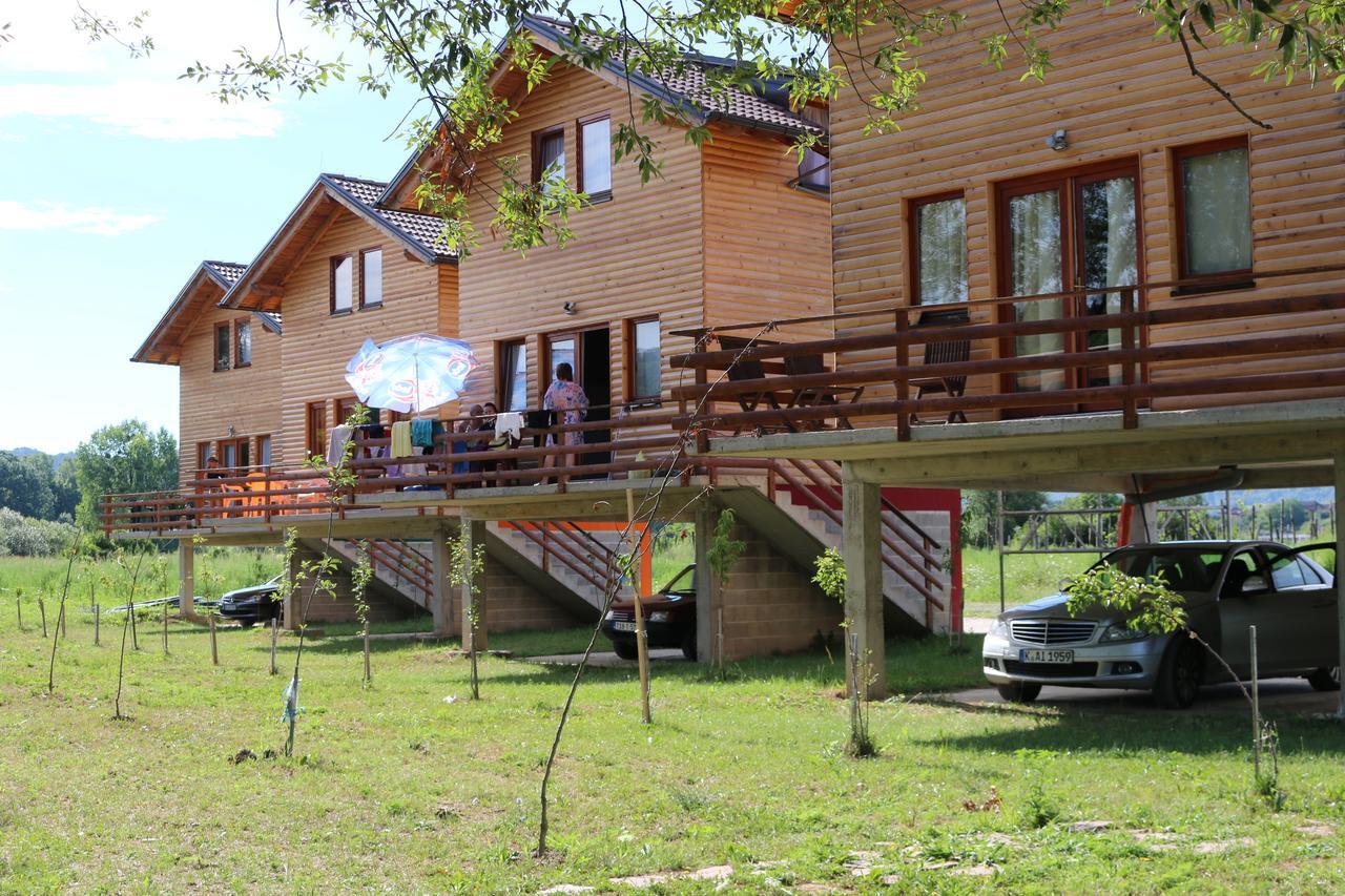 Homes Piralo Hébergement de vacances *