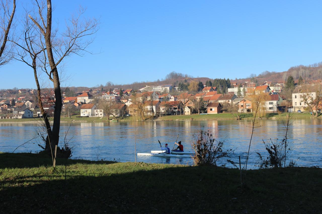 Homes Piralo 度假居 Kostajnica