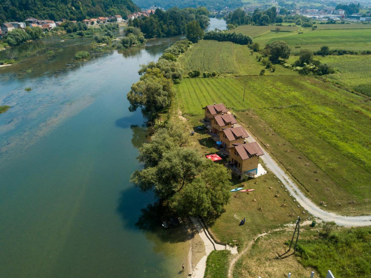 Homes Piralo Hébergement de vacances